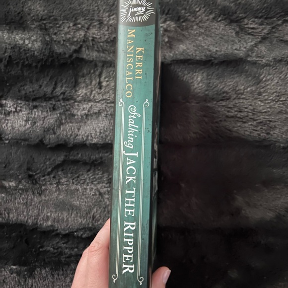 Stalking Jack the Ripper Book - Picture 2 of 4